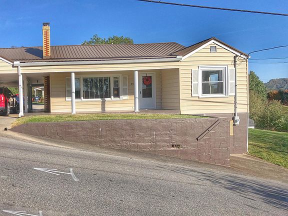 2nd image of 213 Lilac St