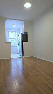 Rented by Metropolitan Equities | media 30