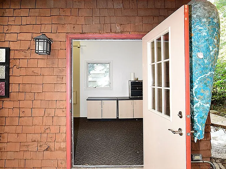 1018 S 36th St — Photo 13