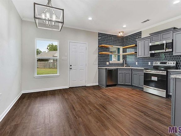 2nd image of 7602 Elmwood Dr