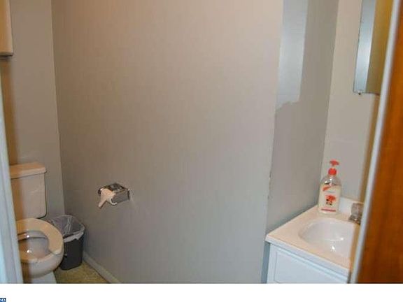 2nd image of 125 E Lehigh Ave