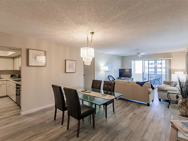 1055 W Peppertree Dr #506AA — Photo 8