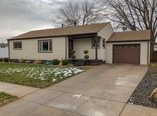 803 1st St, Alma, NE 68920