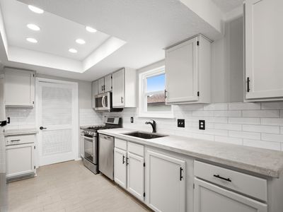 211 Woodmont Dr, Georgetown, TX, 78628