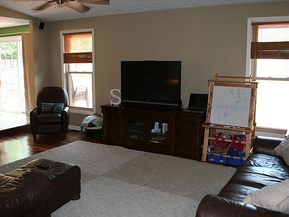 4th image of 7580 John Elwood Dr