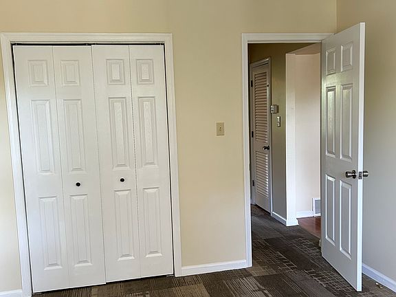 Front Bedroom (view towards Hallway)