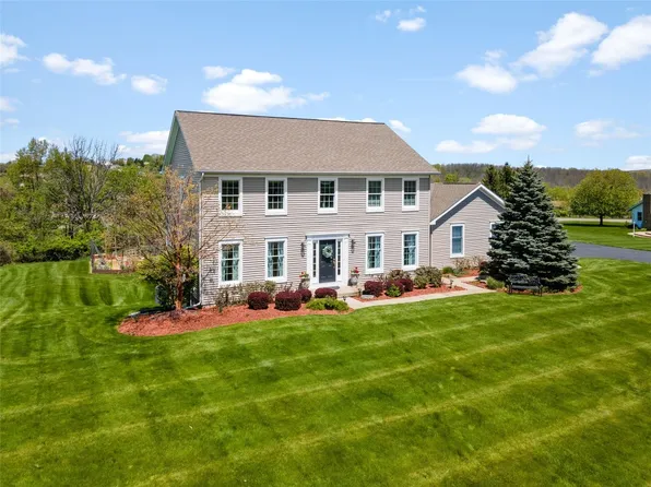 28 Nadine Way, Johnson City, NY 13790