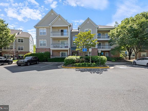 2nd image of 6551 Grange Ln Unit 202