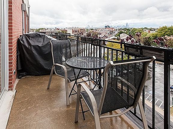 4th image of 3131 W Logan Blvd APT 5B