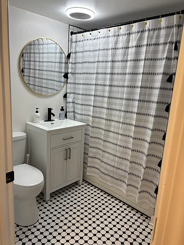 2407 Cuyler Ave #3 Photo 1