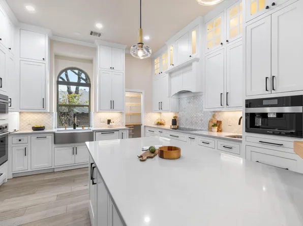 632 Hawthorn Cir, Highland Village, TX 75077