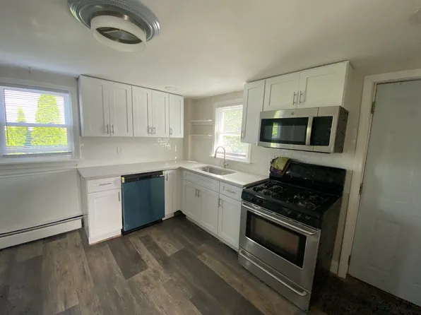 157-159 Tangent St #2, East Providence, RI 02914