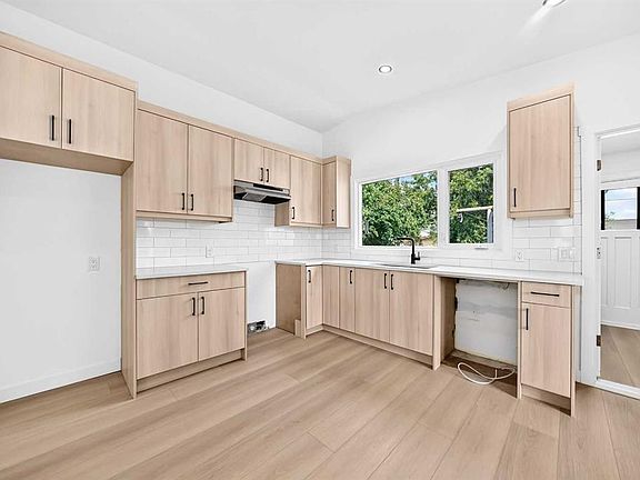 3rd image of 5134 S 43rd St