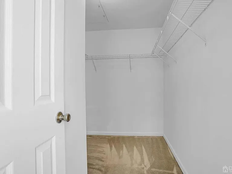 1054 Morning Glory Dr — Photo 12