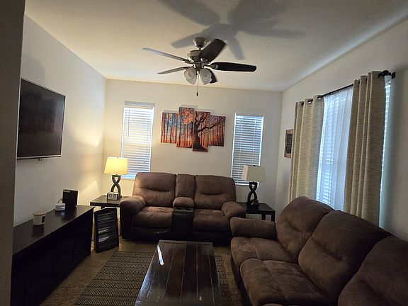 3rd image of 37389 Paseo Violeta