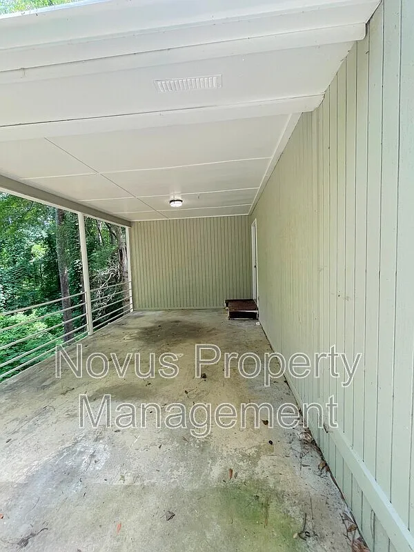 3 bed, 2.0 bath, 1144 sqft, $1,695 — Photo 3