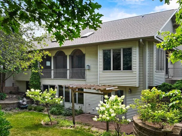 1201 W 11TH STREET, Marshfield, WI 54449