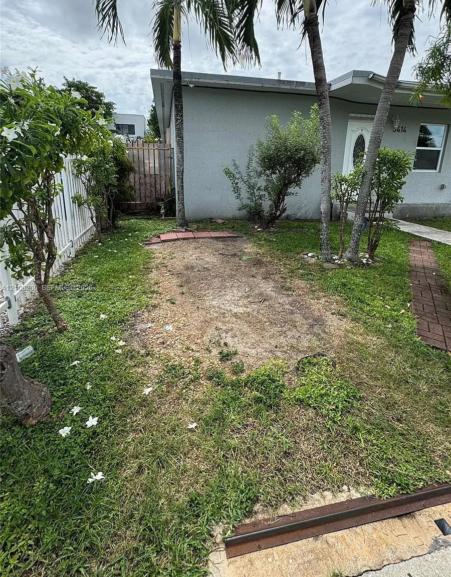 2 bed, 1.0 bath, $2,150 — Photo 3