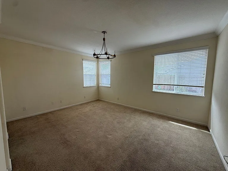 4724 Millner Way — Photo 7