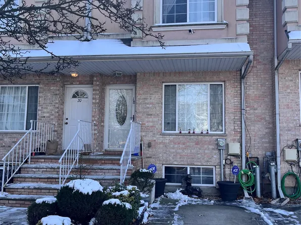 18 Calcagno Court, Staten Island, NY 10314