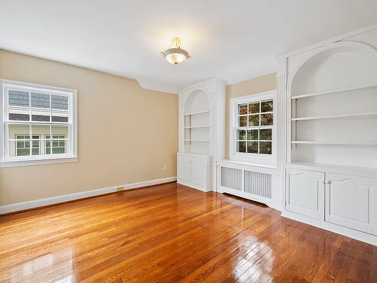 5122 Fairglen Ln — Photo 13