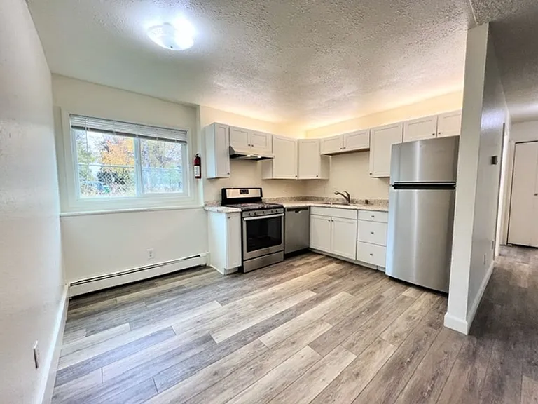 1555 Latouche St — Photo 10