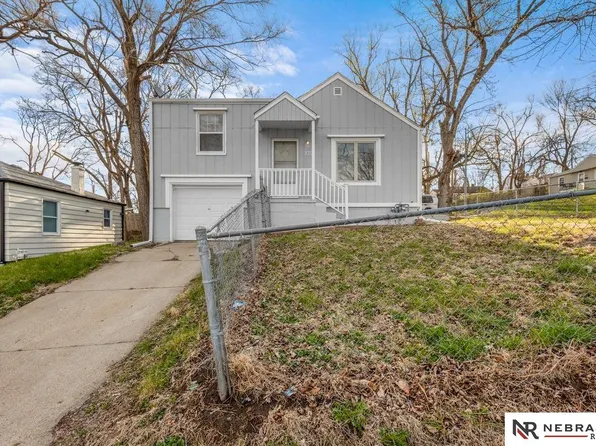 3701 N 43rd St, Omaha, NE 68111