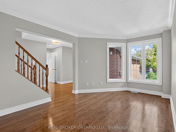 5th image of 56 Bannock Cres