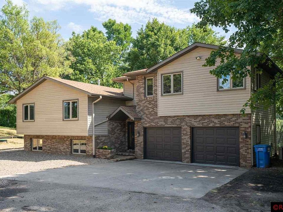 1st image of 548 Wood Dr