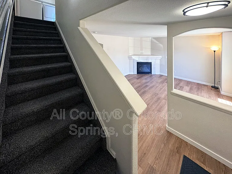 235 Ellers Grv — Photo 16