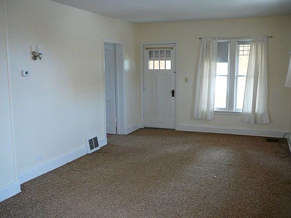 Spacious DR/LR combo