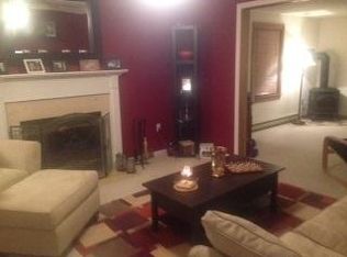 8 Newburn Rd, Worcester, MA 01602