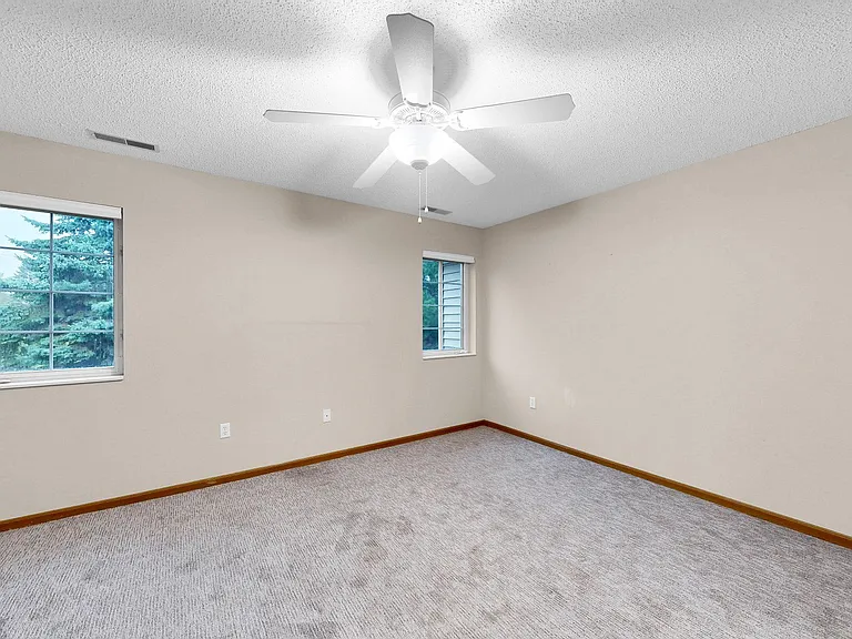 Cedar Pointe Townhomes — Photo 83