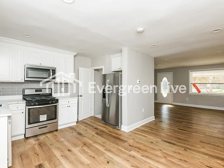 412 5th Ave — Photo 6