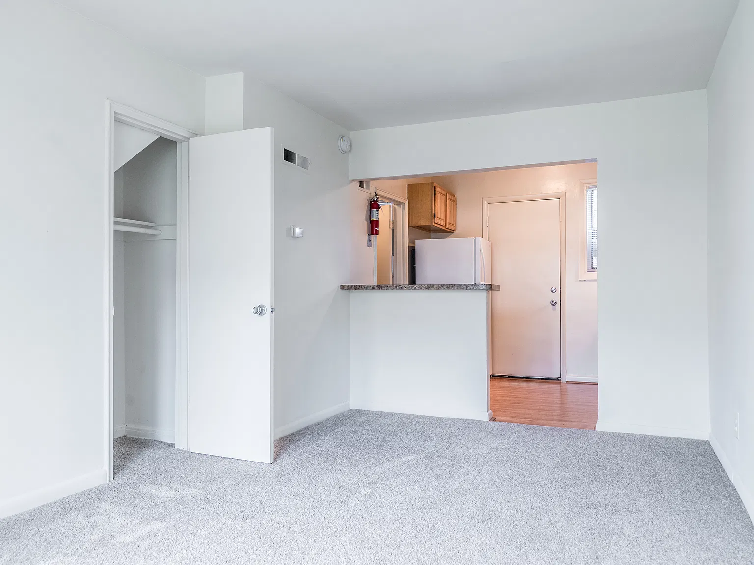 2 bed, 650 sqft, $1,279 — Photo 4