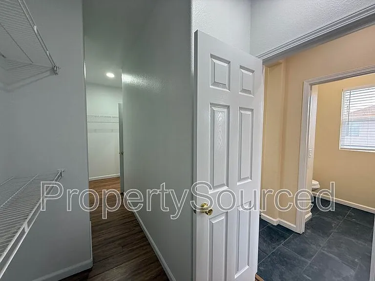 1830 Persimmon Way — Photo 29