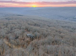 22439 Carter Ln, Winslow, AR 72959