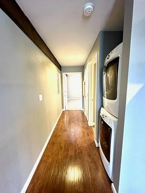 2 bed, 1000 sqft, $1,200 — Photo 4