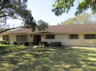 405 Tampa Dr, Victoria, TX 77904