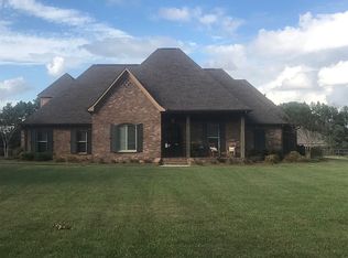 116 Twin Cedars Ln, Canton, MS 39046