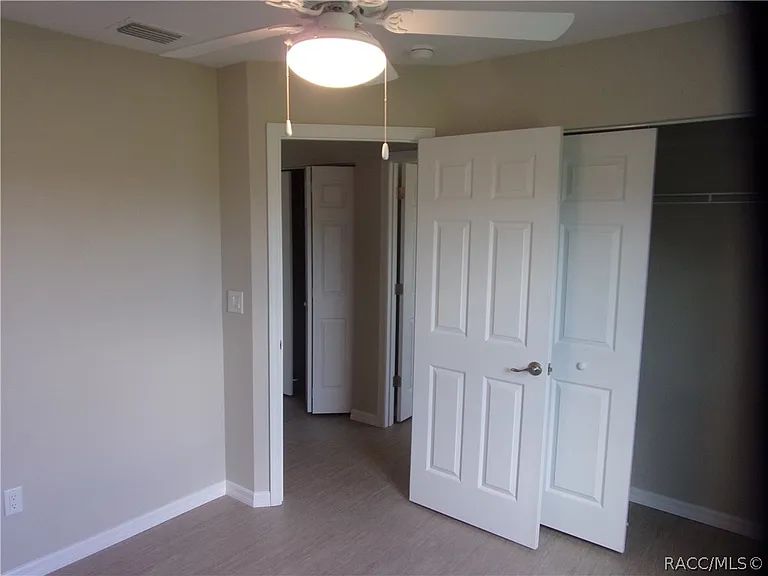 10494 S Drew Bryant Cir — Photo 16
