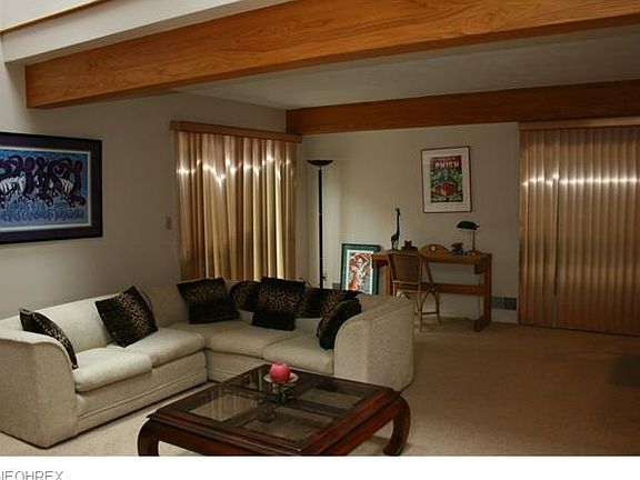 3rd image of 4395 Devonshire Dr #24