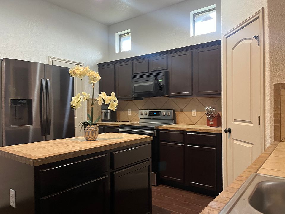 1st image of 634 Creekside Cir #634
