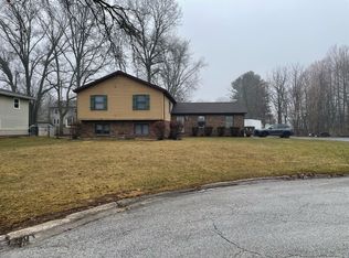 801 Dunewood Dr, Chesterton, IN 46304