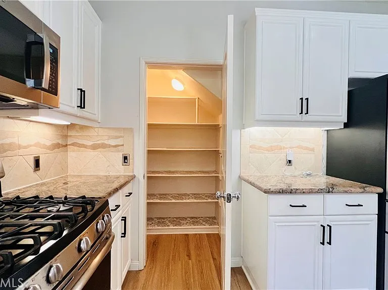 20251 Livorno Way — Photo 13