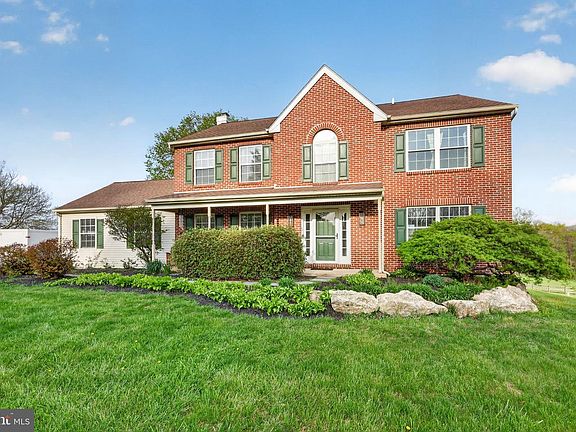 4th image of 7 E Hunter Creek Ln