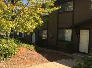 2508 Sabre Ct #B, Redding, CA 96002