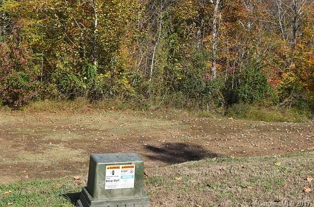 2nd image of 833 Creek Bluff Rd