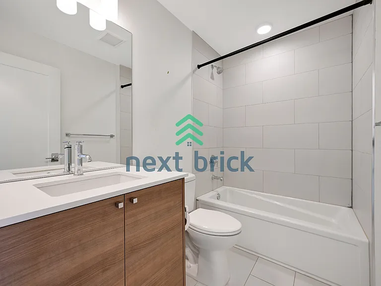 3537 Wallingford Ave N — Photo 18
