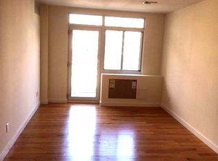 11 Meserole St, Brooklyn, NY 11206